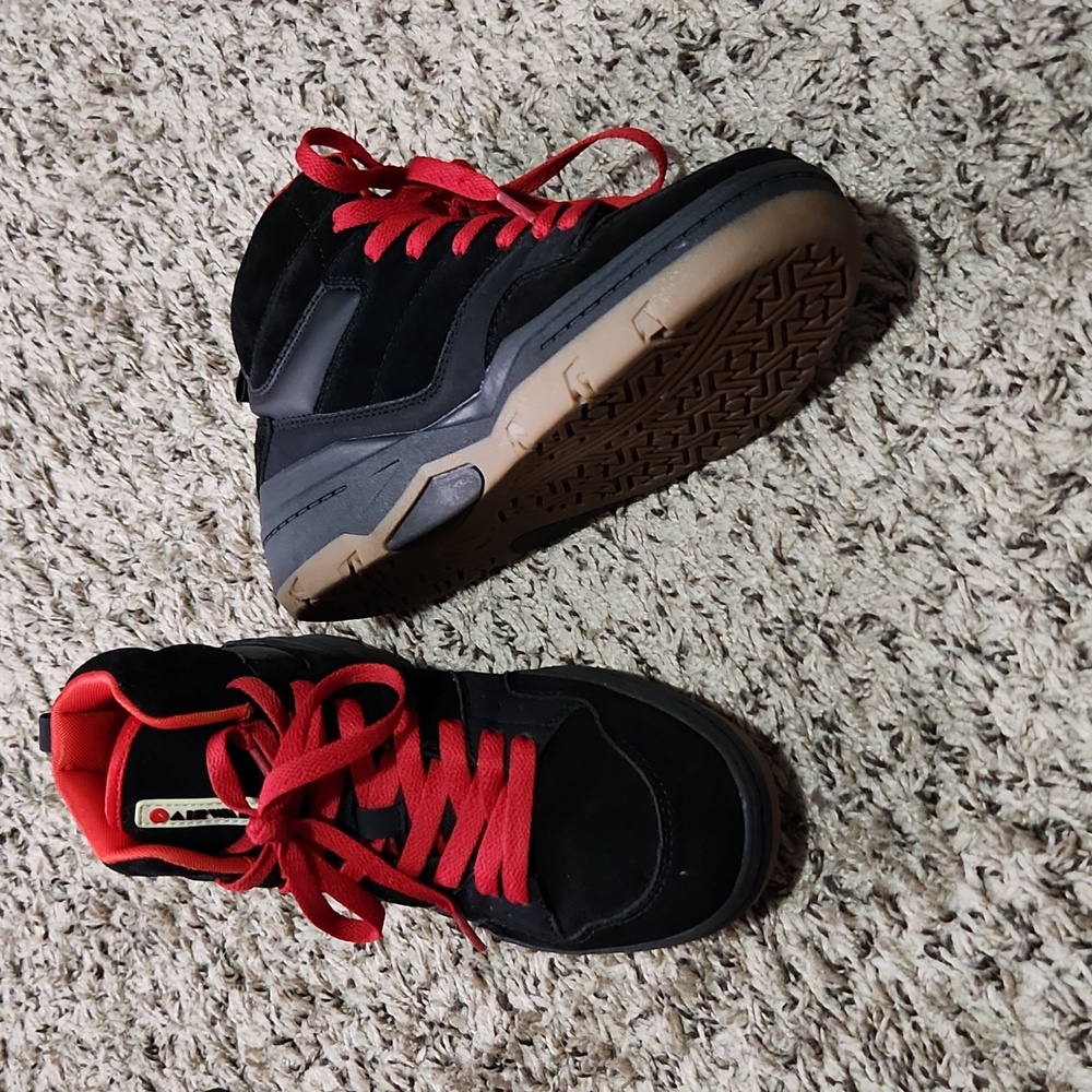 Boys Airwalk High Tops Black/Red